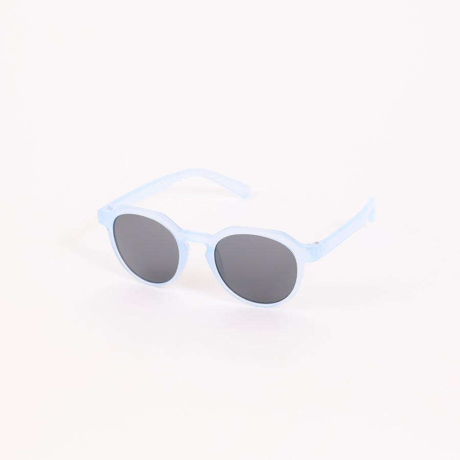 משקפי שמש בגוון תכלת