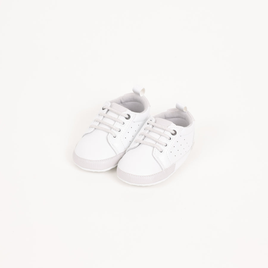 סניקרס לבנים