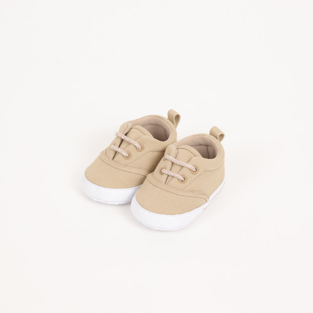 סניקרס בגוון חאקי