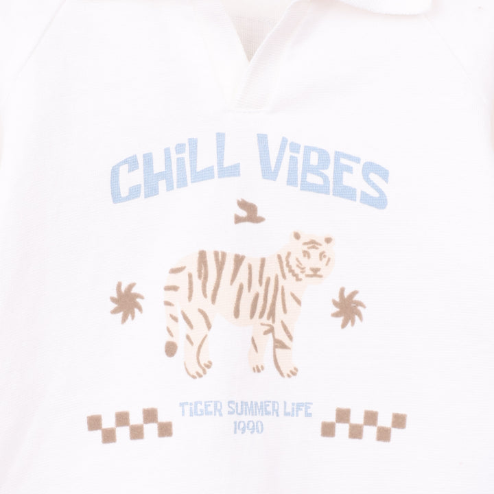 חולצה ארוכה עם הדפס טיגריס והכיתוב Chill Vibes