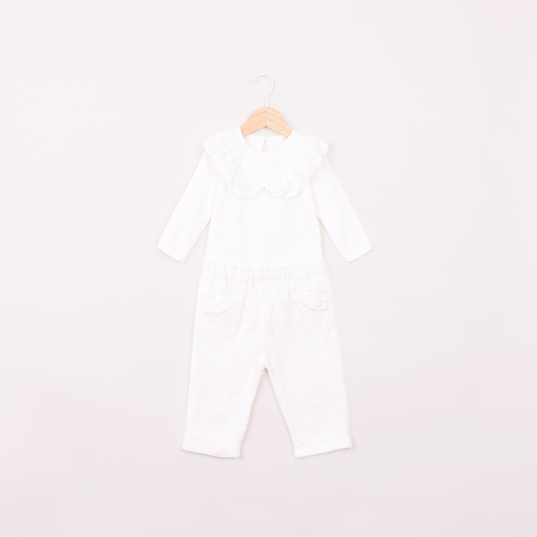 חליפת מכנסיים ובגד גוף