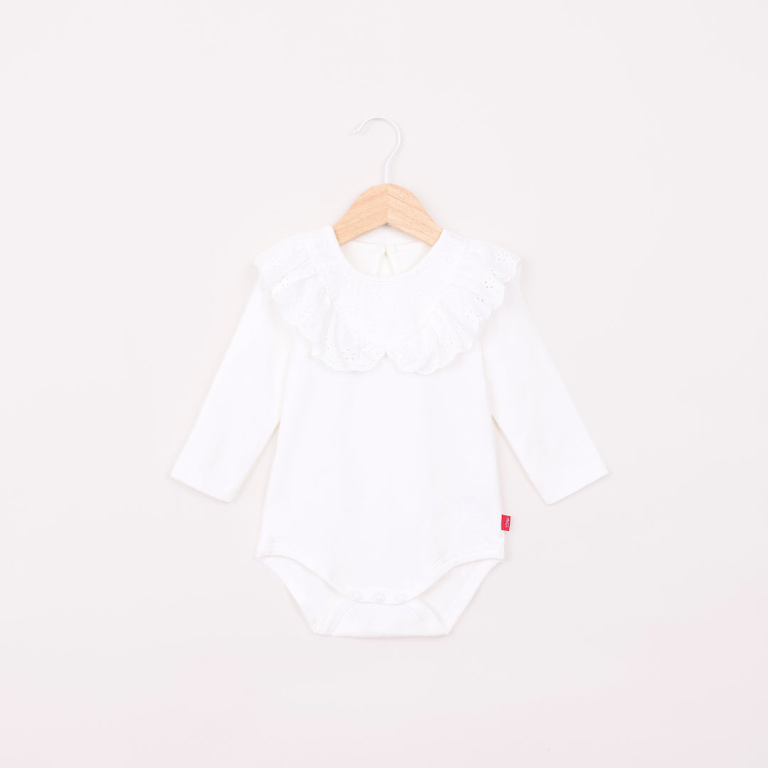 חליפת מכנסיים ובגד גוף