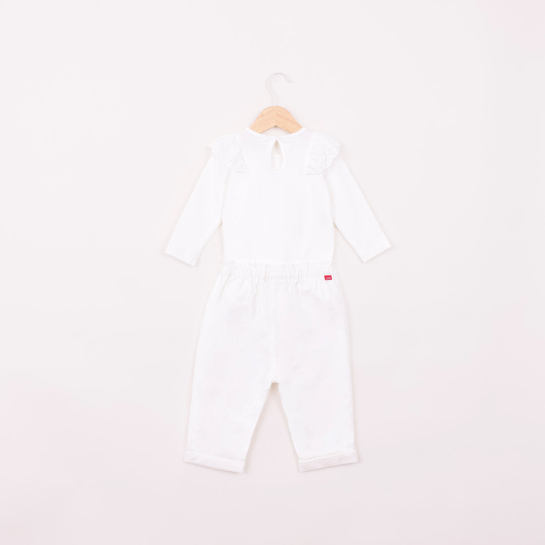 חליפת מכנסיים ובגד גוף