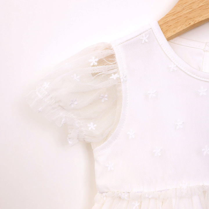 שמלה חגיגית עם שכבת טול ורקמת פרחים בגוון שמנת