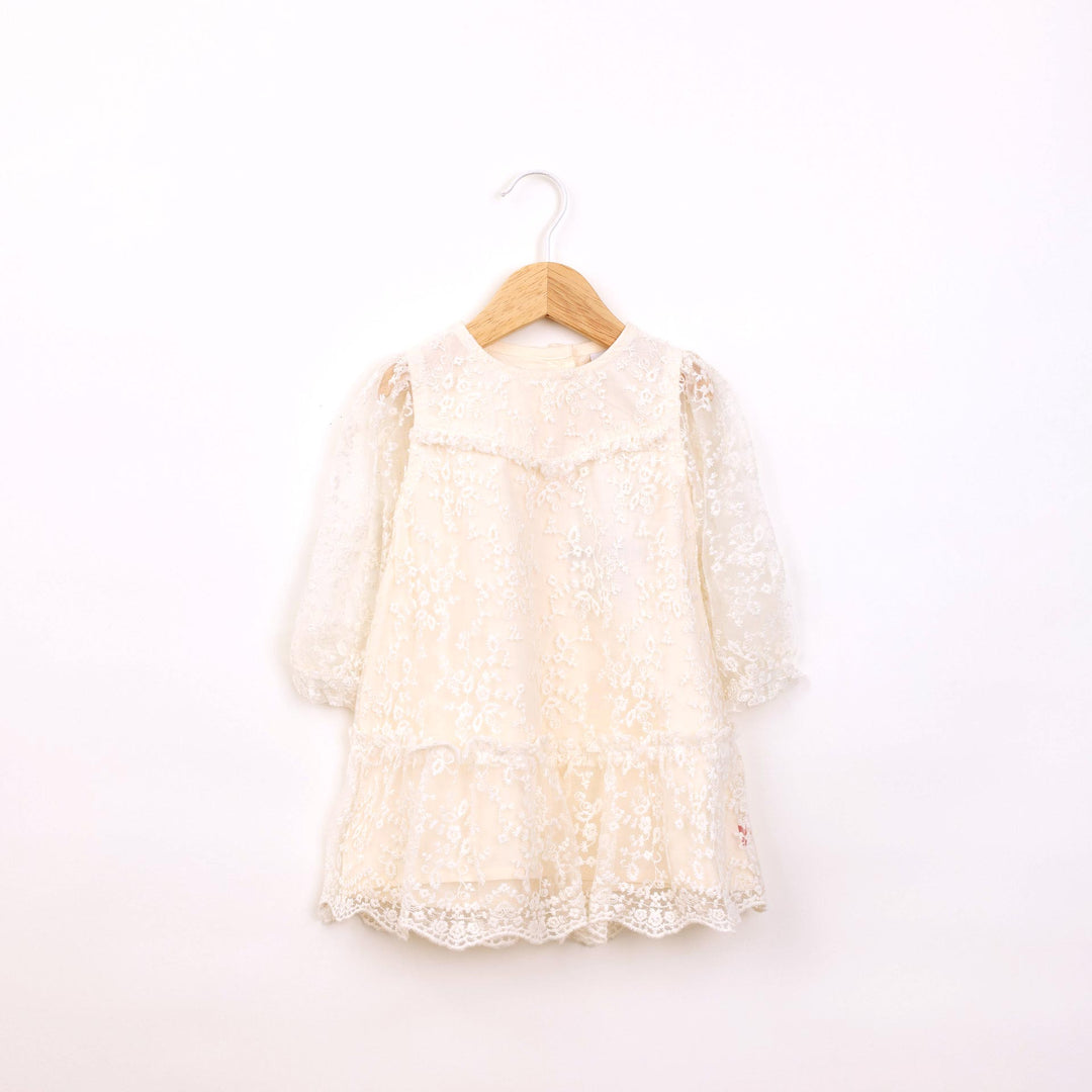 שמלת תחרה חגיגית