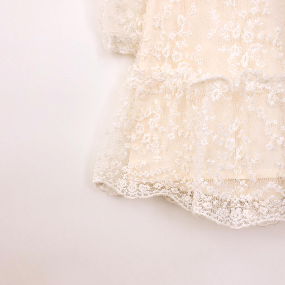 שמלת תחרה חגיגית