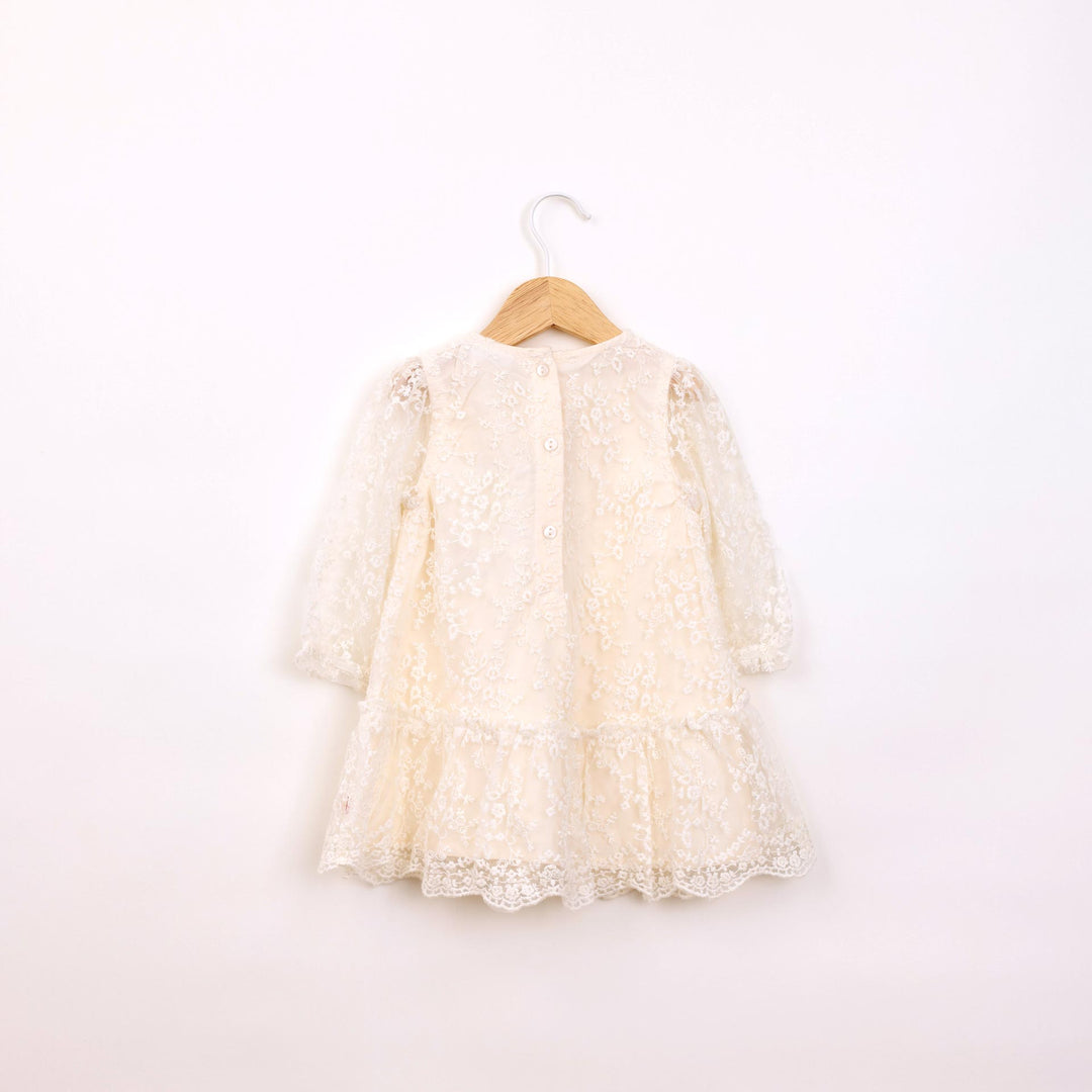 שמלת תחרה חגיגית