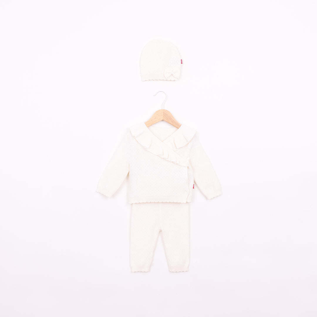 חליפה סרוגה