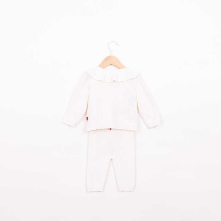 חליפה סרוגה