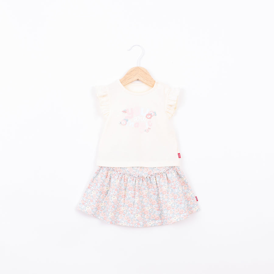 חליפת חצאית