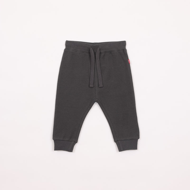 מכנסיים ארוכים שחורים