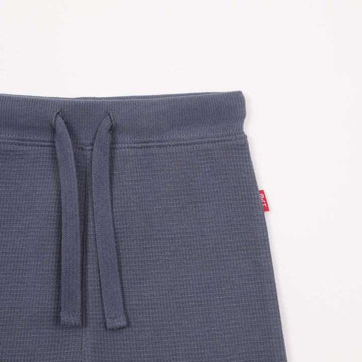 מכנסיים ארוכים בצבע כחול כהה