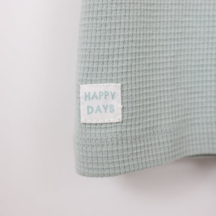 חולצה קצרה בצבע ירוק