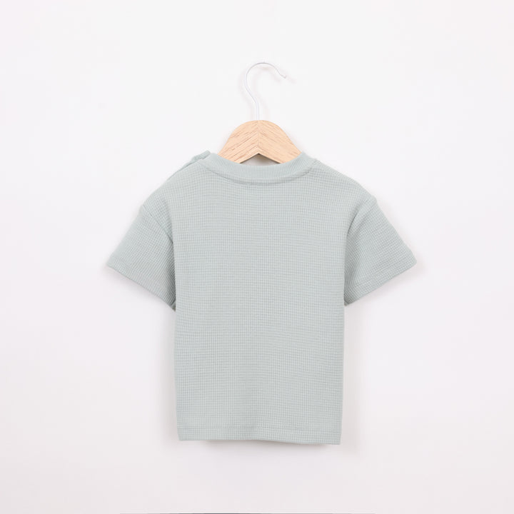 חולצה קצרה בצבע ירוק