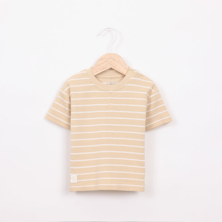 חולצה קצרה עם פסים בצבע חרדל