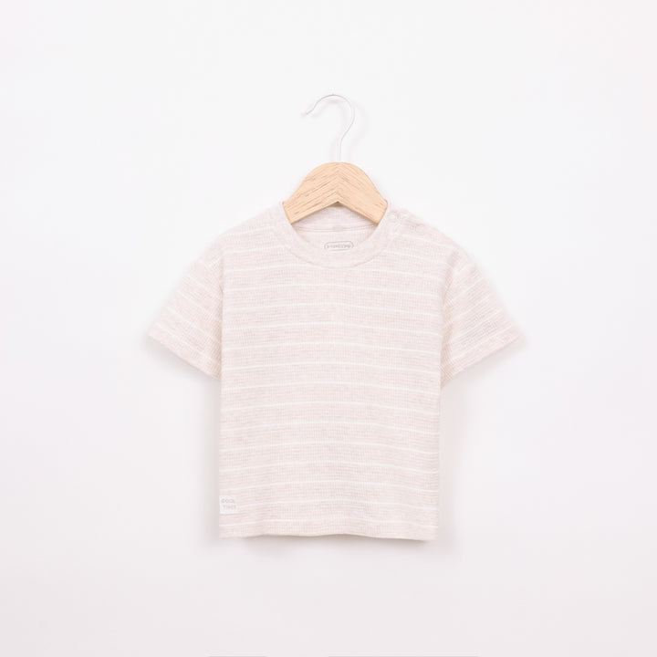 חולצה קצרה עם פסים בצבע שמנת