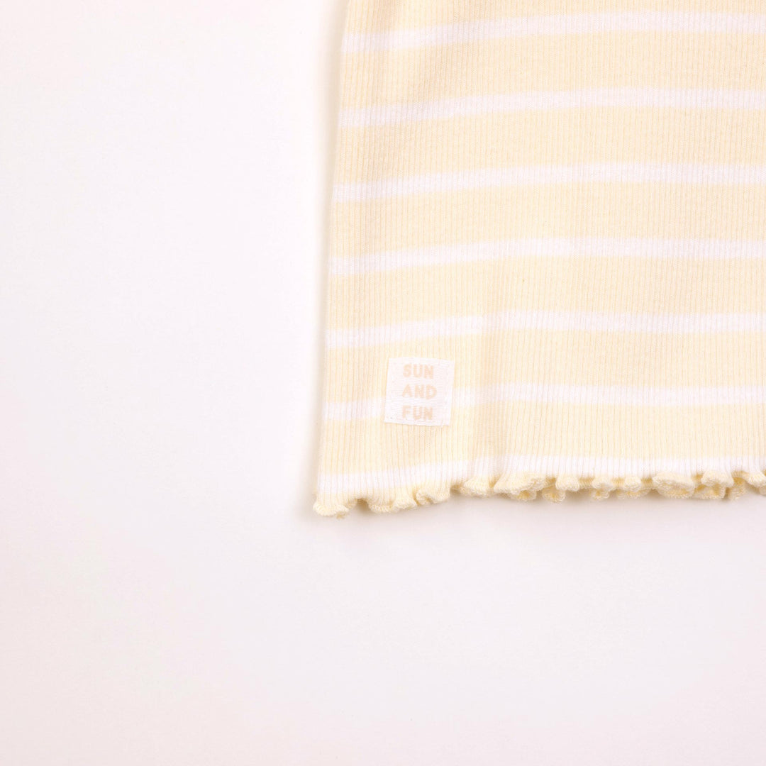 חולצה קצרה בדוגמת פסים צהוב בננה לבן