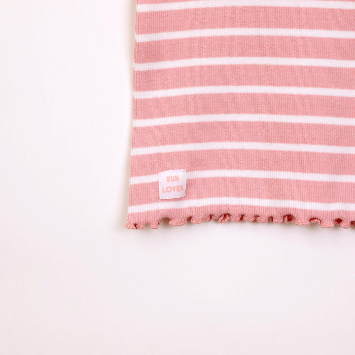 חולצה קצרה בדוגמת פסים ורוד כהה לבן