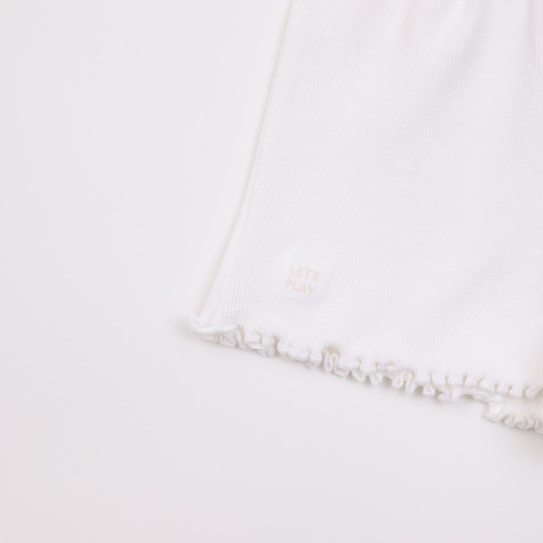 מכנסיים קצרים