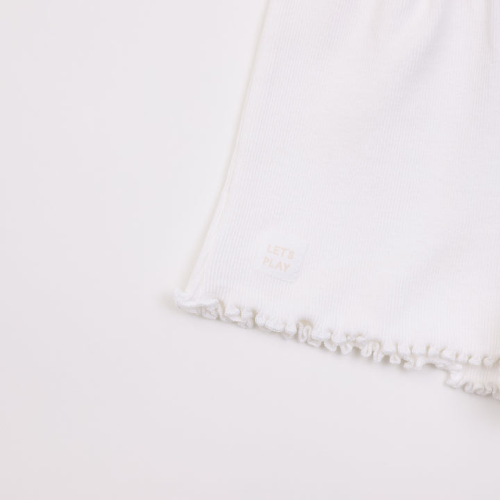 מכנסיים קצרים