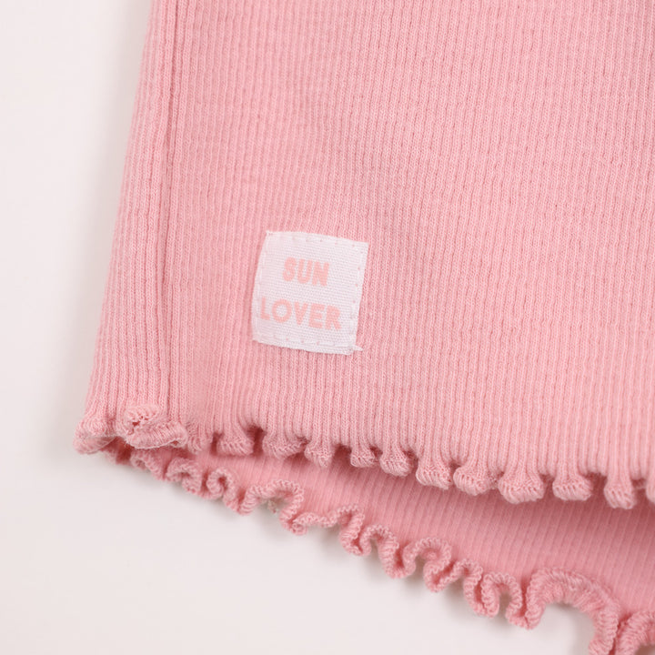 מכנסיים קצרים