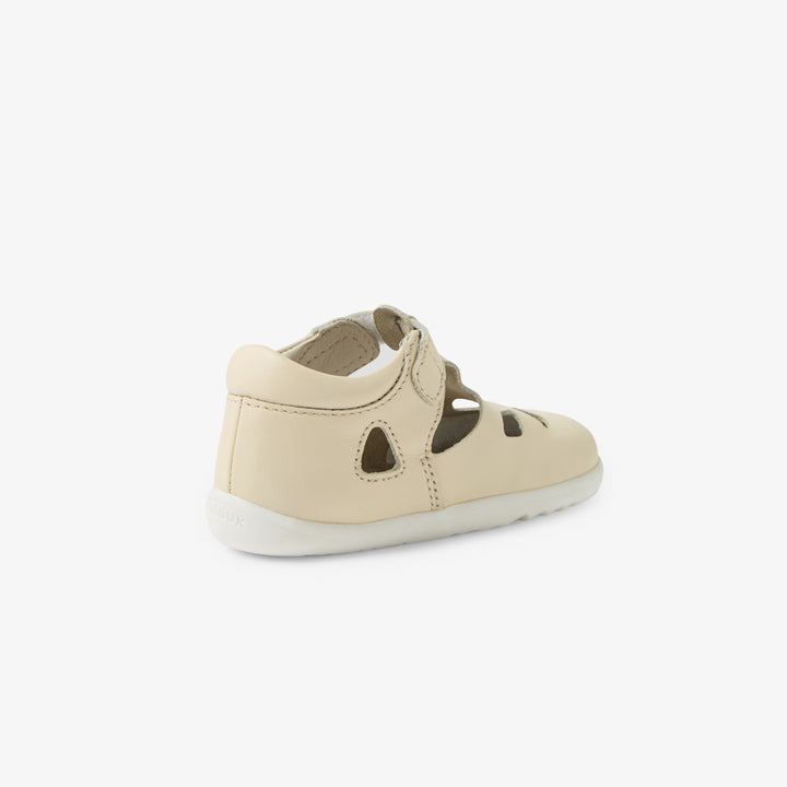 סנדל צעד ראשון- בובוקס- לבן- CHAL