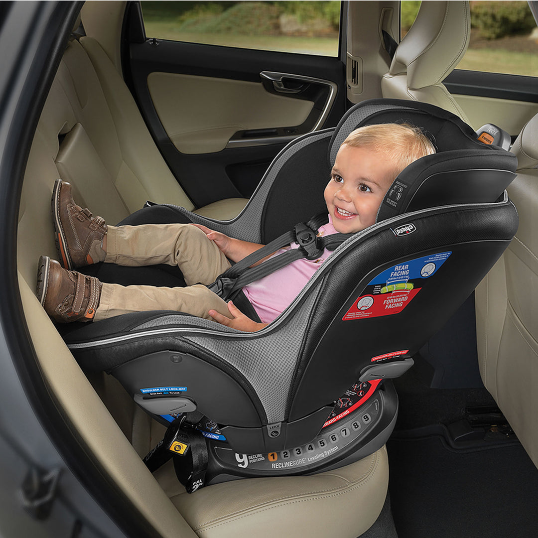 כיסא בטיחות צ'יקו נקסטפיט Chicco NextFit Zip Max - שחור אפור כהה
