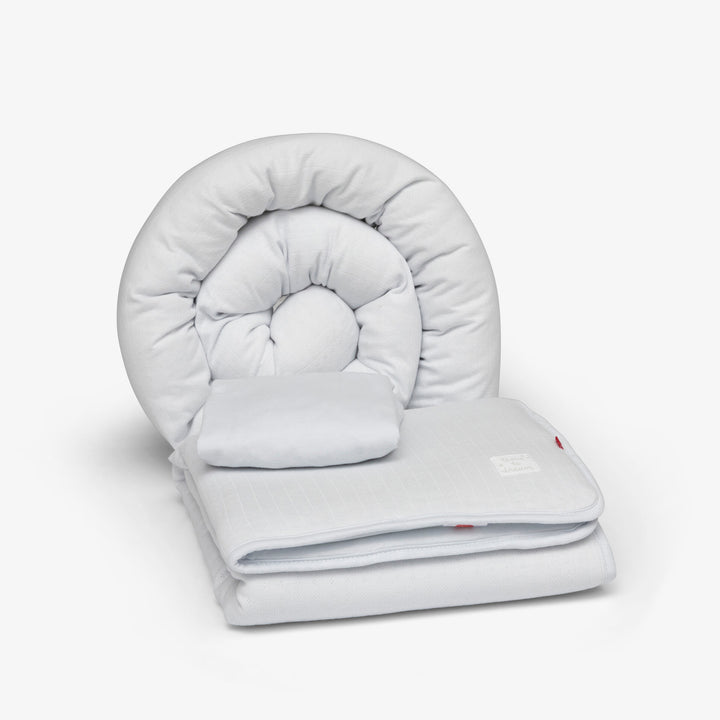 סט מצעים לעריסה עם נחשוש  תכלת