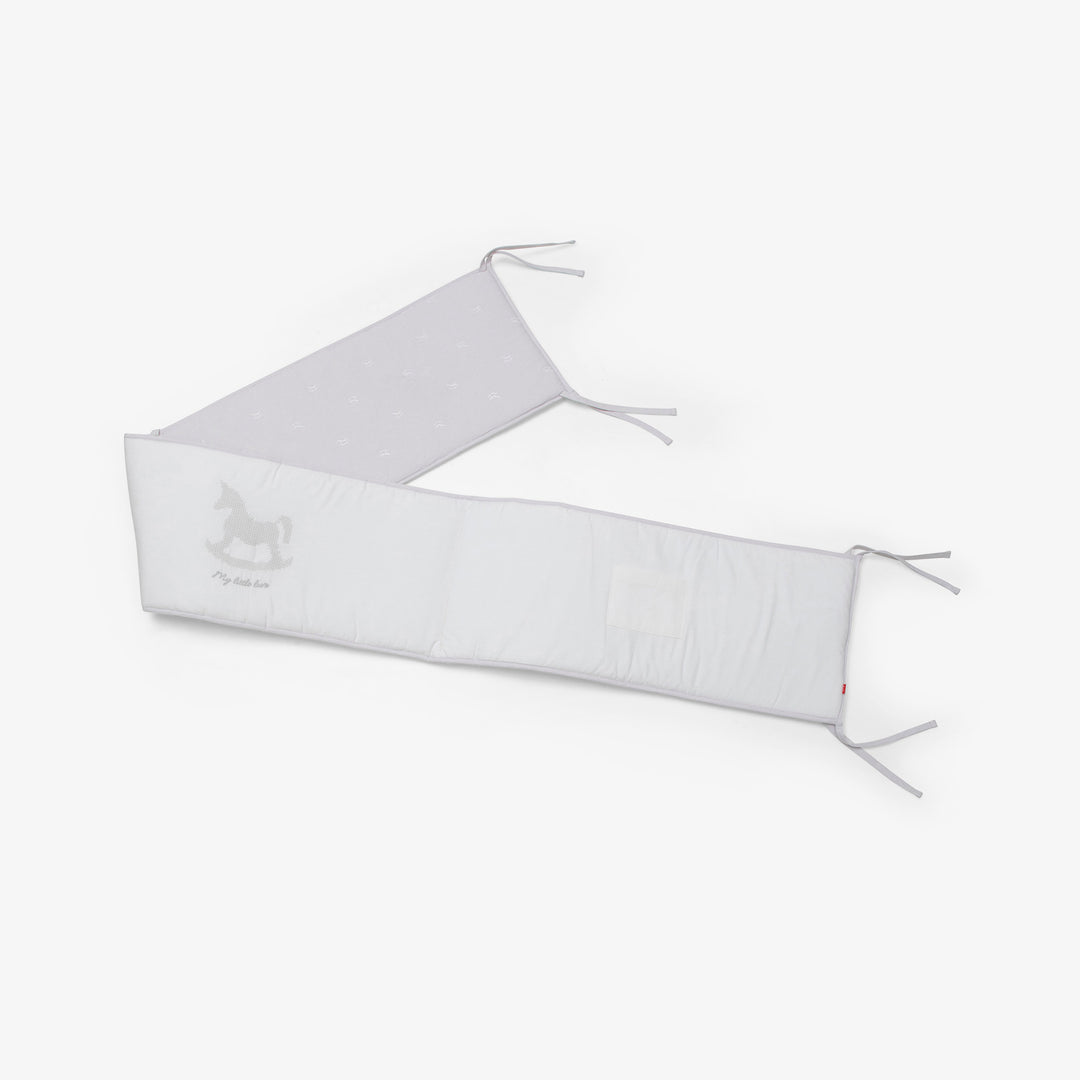 סט מצעים למיטה עם רקמת סוס נדנדה