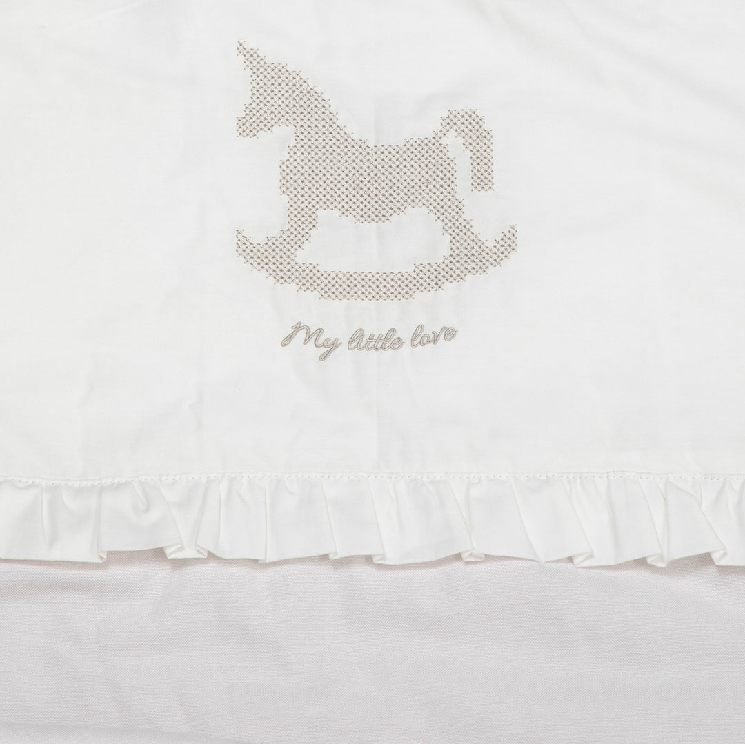 סט מצעים לעריסה עם רקמת סוס נדנדה