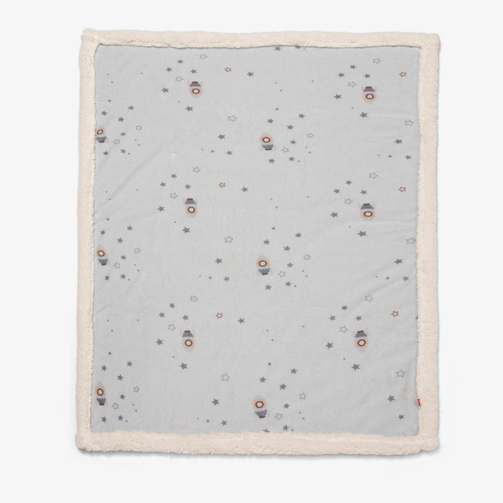 שמיכת פרווה דו-צדדית לעגלה חלל תכלת