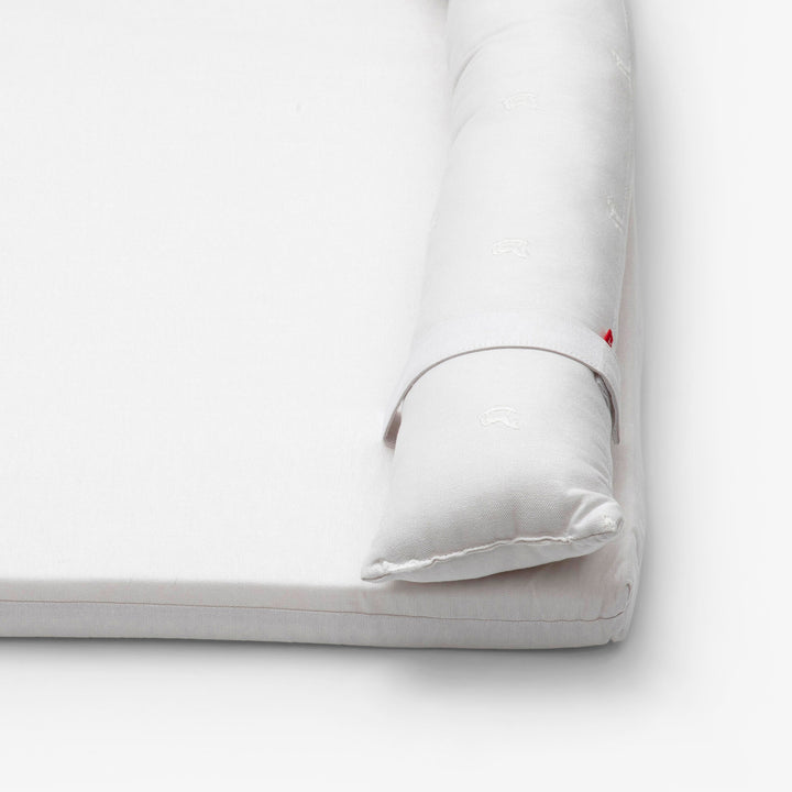 מזרן החתלה עם רקמת סוס נדנדה