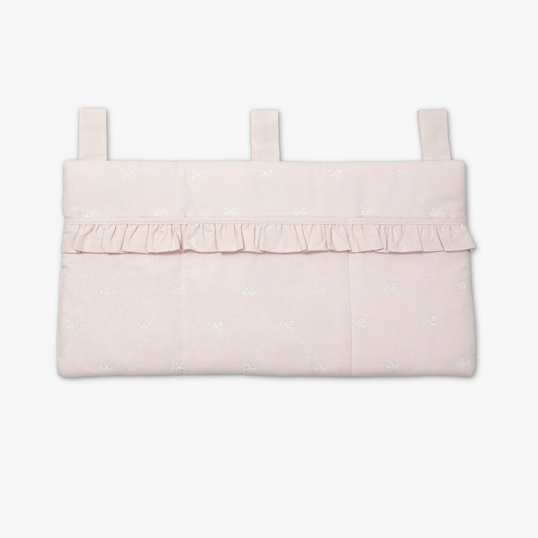 ארגונית עם רקמת פפיון