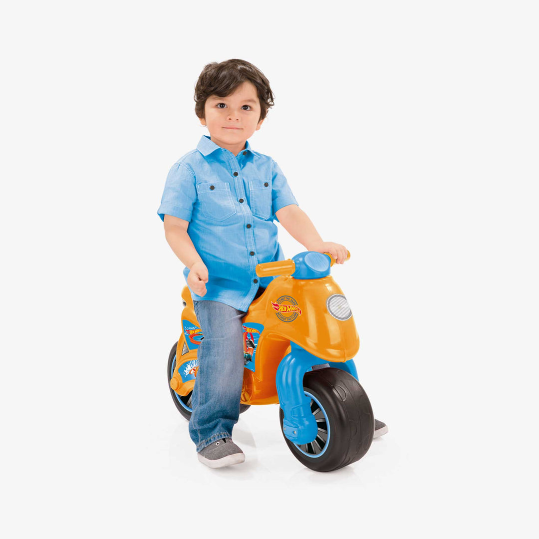 האופנוע הראשון שלי הוט ווילס