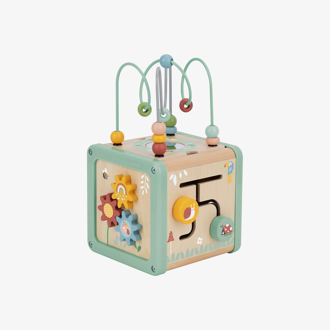 קוביית פעילות מעץ