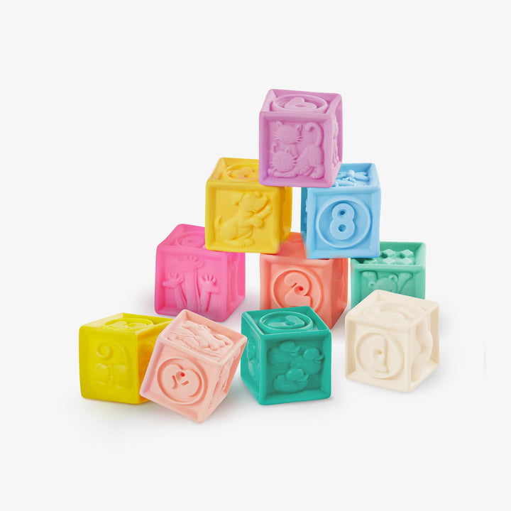 סט מגדל כוסות וקוביות רכות