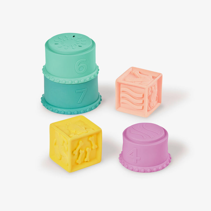 סט מגדל כוסות וקוביות רכות