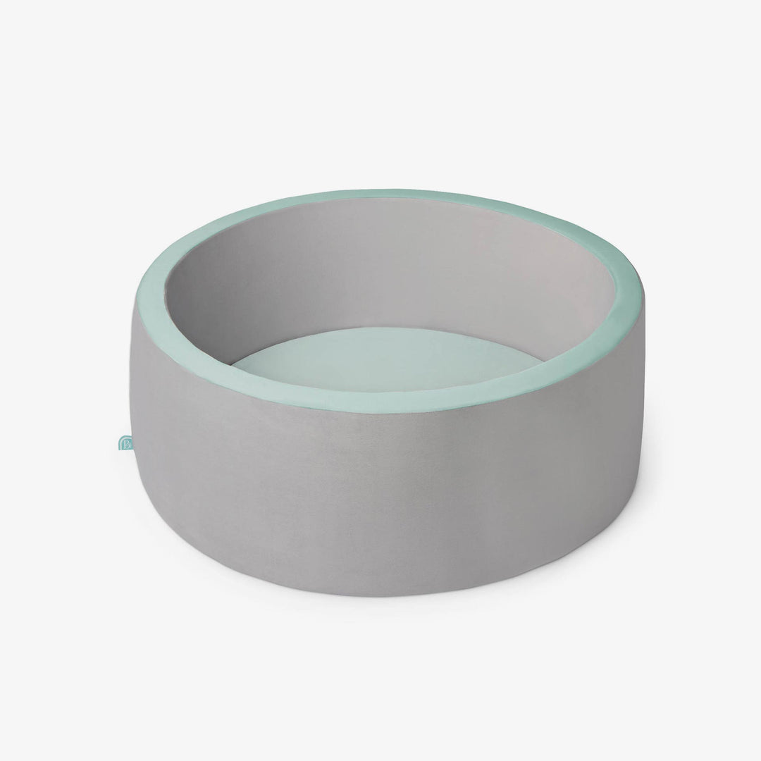 בריכת כדורים