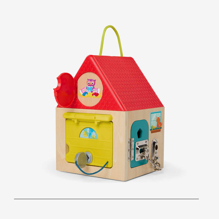 בית פעילות מעץ