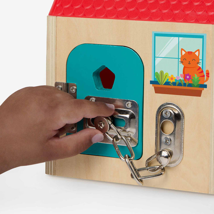 בית פעילות מעץ