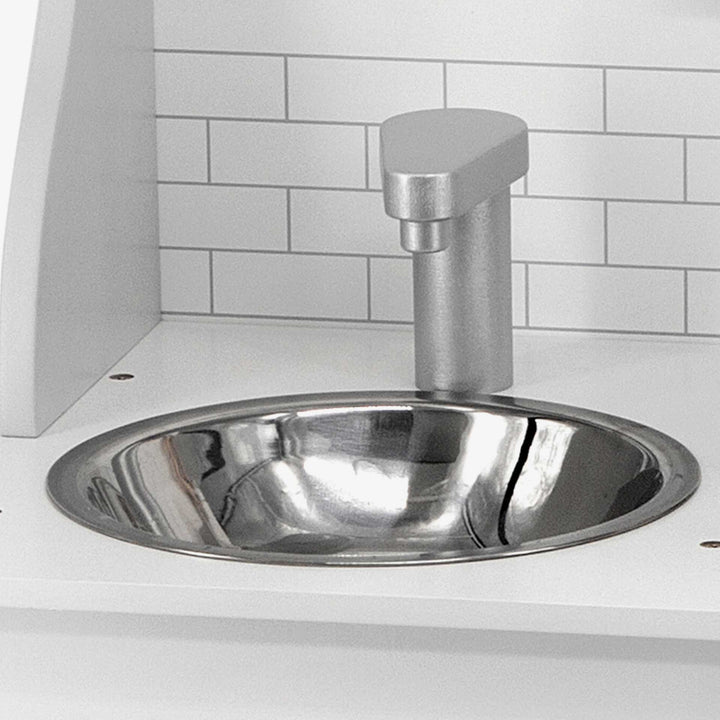 מטבח אפור עם אביזרים