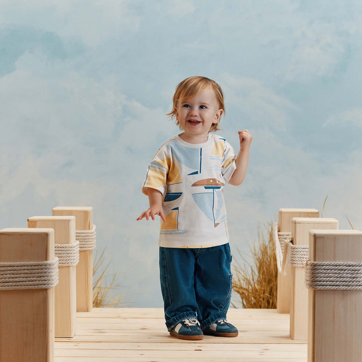 חולצה קצרה בהדפס סירות